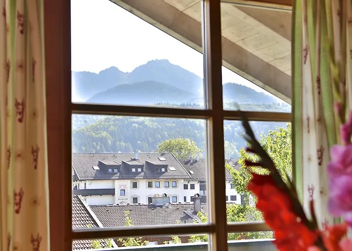 Hotell Salzburger Hof 3*