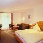 Salzburger Hof Hotel 3*