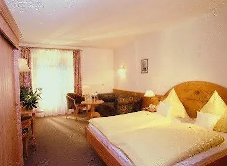 Salzburger Hof Hotel 3*